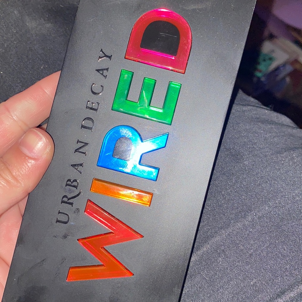 Urban decay wired eyeshadow palette